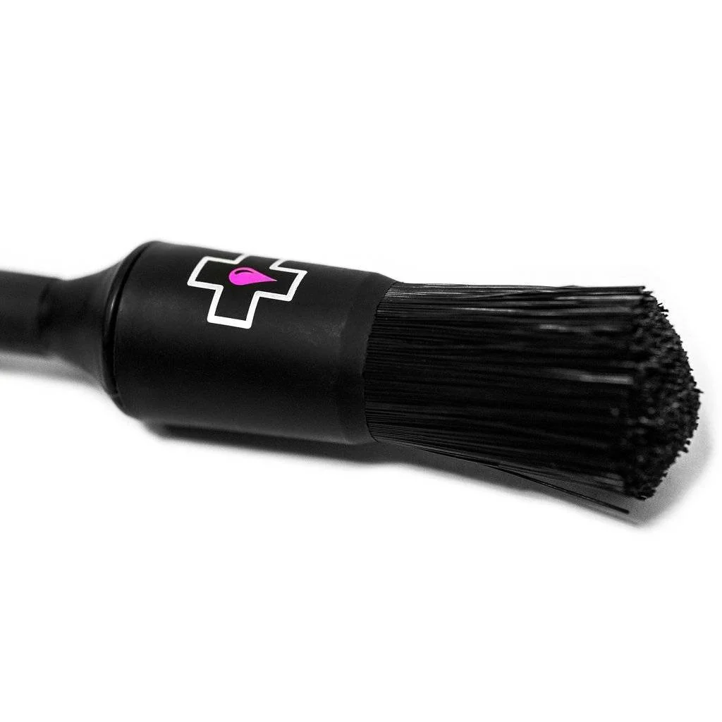Muc-Off Drivetrain Detailing Brush - Image 4