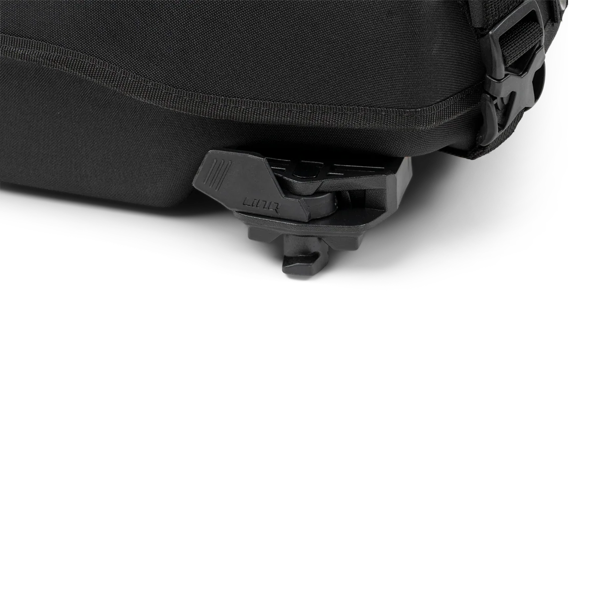 Ski-Doo LinQ Slim Waterproof Tunnel Bag - Image 4