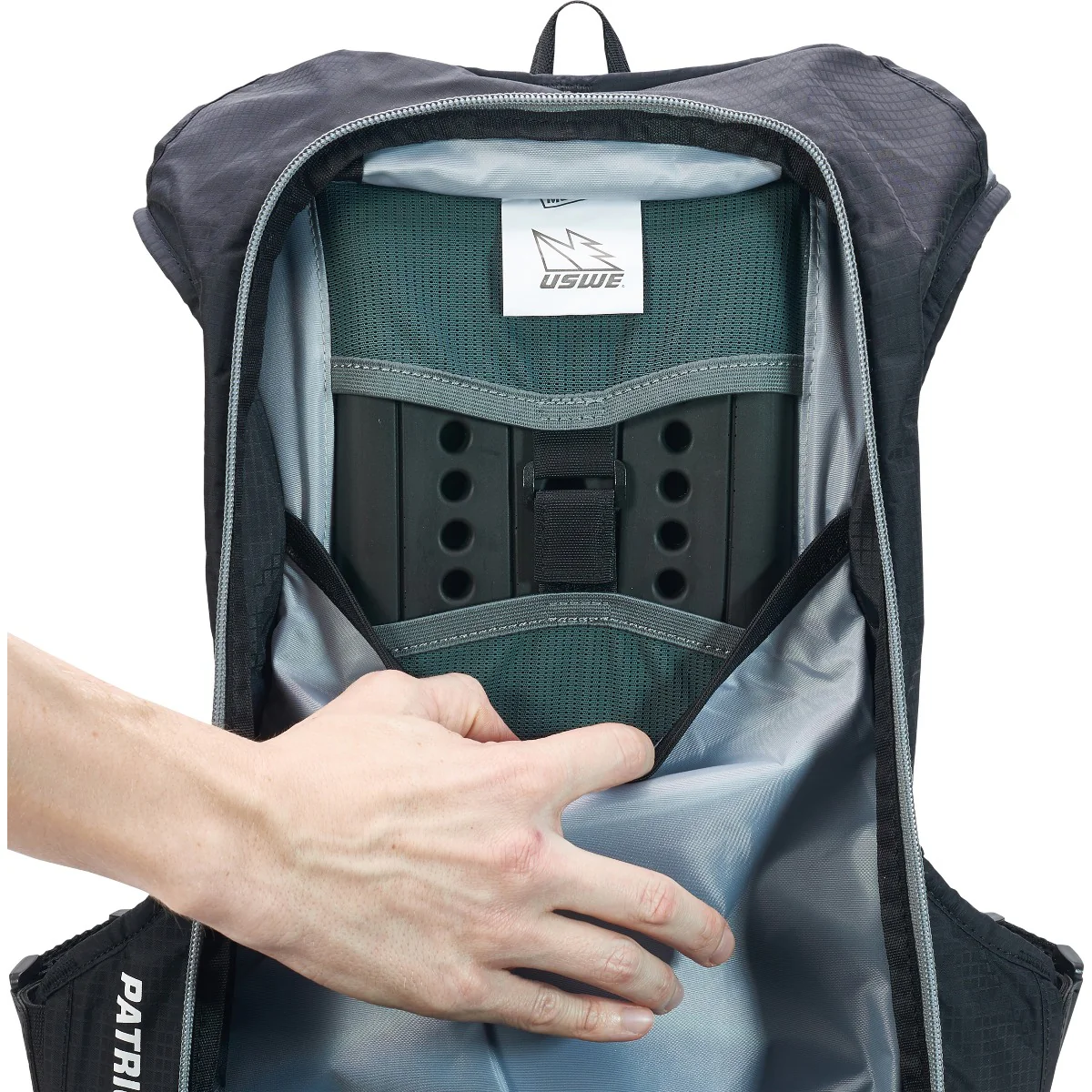 USWE Patriot 15L Backpack - Image 3